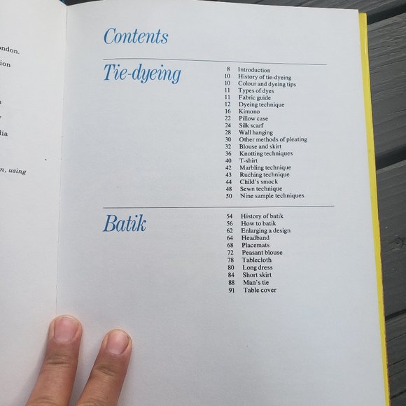 Vintage Book - Tie Dyeing & Batik - Picture 2 of 11